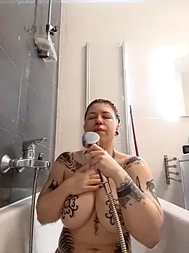 Snapshot of divine_eve chatting on March 2026 09:42:01 AM divine eve online show from March 2026 09:42:01 AM