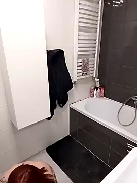 divine eve online show from December 2025 10:48:02 PM