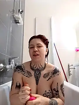 Snapshot of divine_eve chatting on April 2026 09:54:01 AM divine eve online show from April 2026 09:54:01 AM