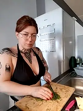 Snapshot of divine_eve chatting on April 2026 04:04:02 PM divine eve online show from April 2026 04:04:02 PM