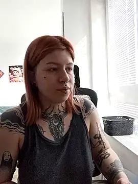 Snapshot of divine_eve chatting on March 2026 10:40:02 AM divine eve online show from March 2026 10:40:02 AM