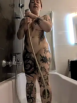 divine eve online show from November 2025 03:34:01 PM