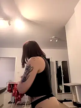 divine eve online show from November 2025 01:47:02 PM