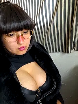 Derry Cooper online show from March 2026 06:48:01 PM