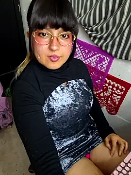 Snapshot of Derry_Cooper chatting on November 2025 02:47:02 AM Derry Cooper online show from November 2025 02:47:02 AM