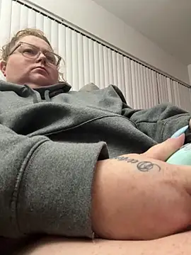 Snapshot of BBW2320 chatting on September 2025 04:39:01 AM BBW2320 online show from September 2025 04:39:01 AM