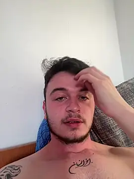 Kosty61  online show from May 2026 04:44:02 PM