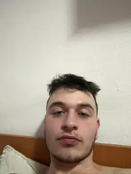 Kosty61  online show from February 2026 04:08:01 PM