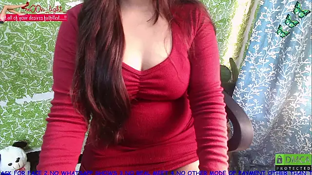 Snapshot of _mOOn_light_ chatting on November 2025 05:11:01 AM mOOn light online show from November 2025 05:11:01 AM