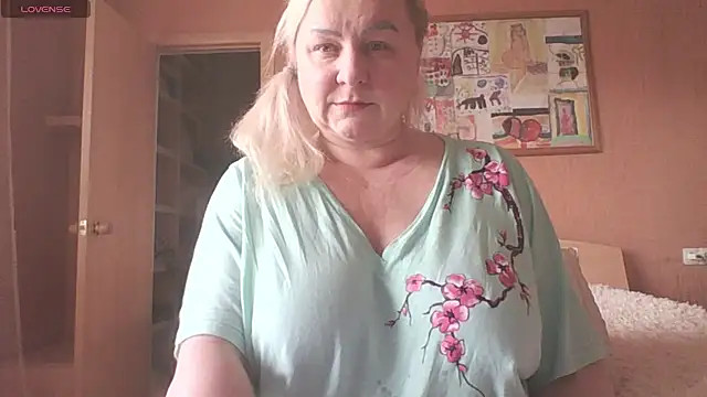 mira robinsonnn online show from April 2026 07:11:02 AM