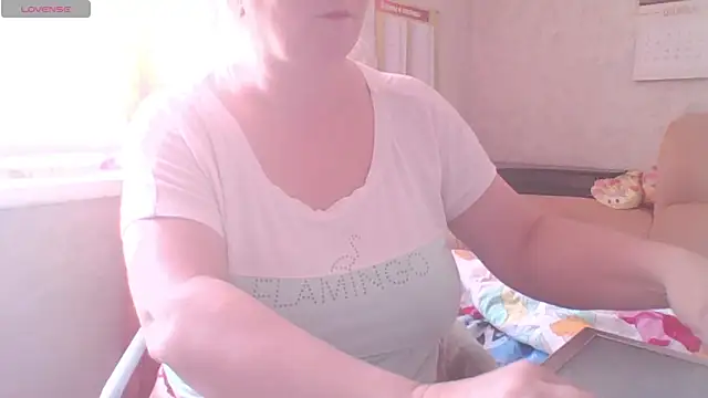 mira robinsonnn online show from February 2026 04:23:01 AM