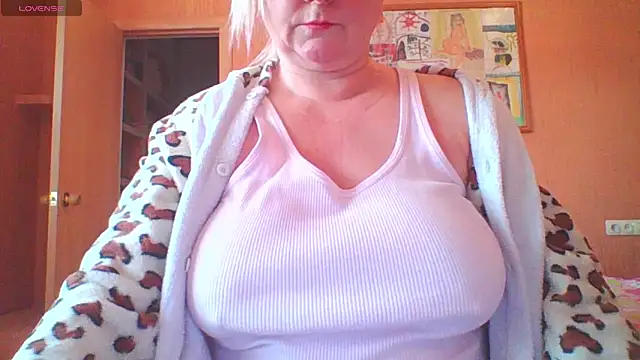 mira robinsonnn online show from February 2026 03:03:02 AM