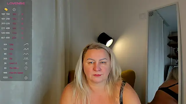 mira robinsonnn online show from March 2026 05:02:02 PM