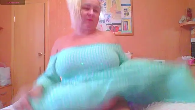 mira robinsonnn online show from October 2025 03:41:02 AM