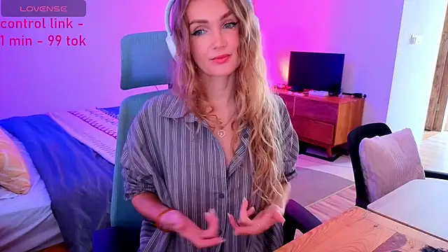 PrincessVS online show from October 2025 05:32:02 AM