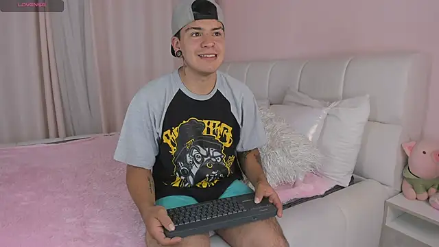 lucy Bensonn online show from February 2025 03:48:01 AM