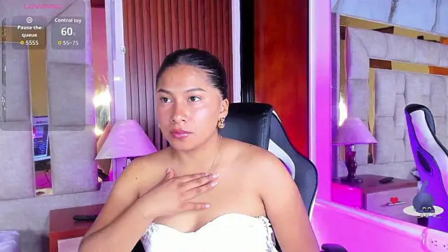 LinnaGardenia online show from March 2026 01:15:02 PM