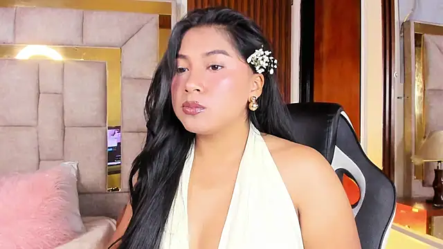 LinnaGardenia online show from March 2026 01:42:01 PM