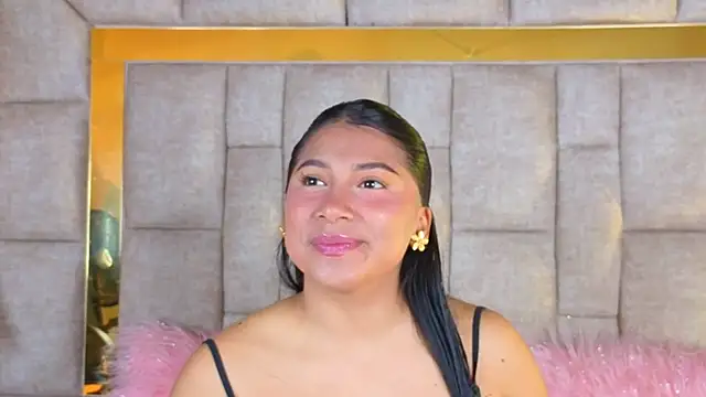 LinnaGardenia online show from February 2026 01:33:02 PM