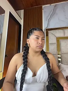 LinnaGardenia online show from February 2026 03:00:01 PM