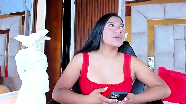 LinnaGardenia online show from February 2026 02:16:02 PM