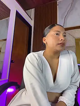 LinnaGardenia online show from March 2026 06:46:01 AM