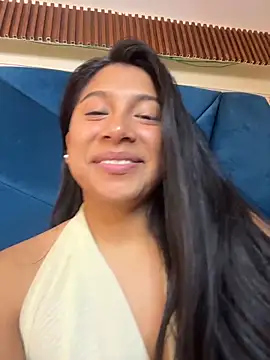 LinnaGardenia online show from February 2026 01:39:01 AM