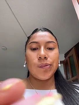 LinnaGardenia online show from March 2026 02:44:02 PM