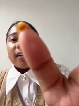 LinnaGardenia online show from March 2026 02:12:02 PM