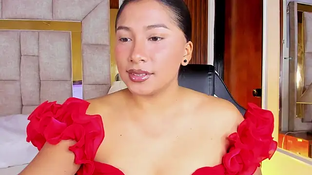 LinnaGardenia online show from March 2026 01:46:01 PM