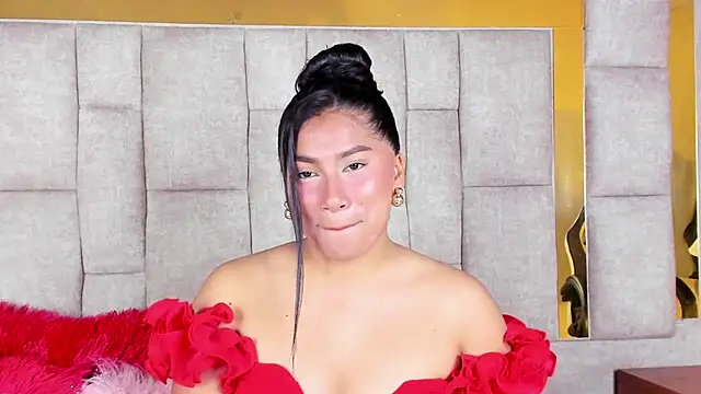 LinnaGardenia online show from February 2026 01:55:01 PM