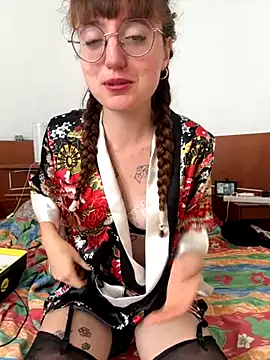 Snapshot of _foxygirl_ chatting on October 2025 09:55:01 AM  foxygirl  online show from October 2025 09:55:01 AM