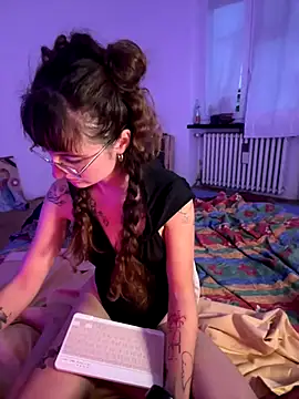 Snapshot of _foxygirl_ chatting on October 2025 04:59:02 PM  foxygirl  online show from October 2025 04:59:02 PM