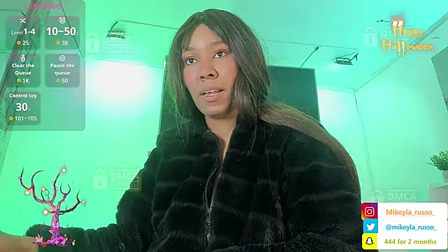 Mikeyla-Russo online show from October 2025 07:58:01 PM