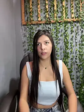 Snapshot of Alanna_atm_ chatting on March 2025 01:45:01 PM Alanna atm online show from March 2025 01:45:01 PM