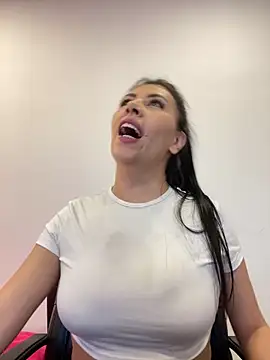 Alanna atm  online show from April 2026 09:43:02 PM