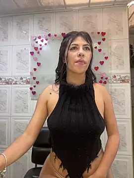Snapshot of Alanna_atm_ chatting on February 2025 06:04:02 PM Alanna atm online show from February 2025 06:04:02 PM