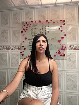 Snapshot of Alanna_atm_ chatting on February 2025 03:26:01 PM Alanna atm online show from February 2025 03:26:01 PM