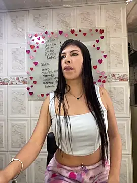 Snapshot of Alanna_atm_ chatting on February 2025 01:15:02 PM Alanna atm online show from February 2025 01:15:02 PM