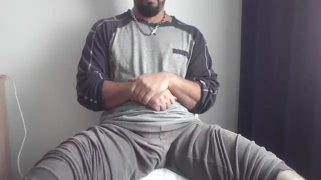 Snapshot of fl3xxx1 chatting on October 2025 09:01:01 AM fl3xxx1 online show from October 2025 09:01:01 AM