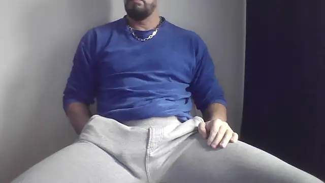 Snapshot of fl3xxx1 chatting on December 2025 09:00:01 AM fl3xxx1 online show from December 2025 09:00:01 AM