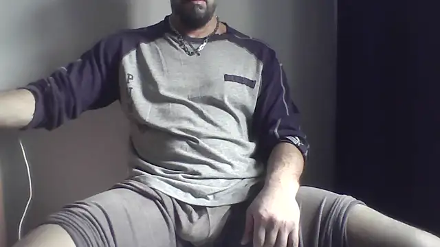 Snapshot of fl3xxx1 chatting on December 2025 10:43:01 AM fl3xxx1 online show from December 2025 10:43:01 AM