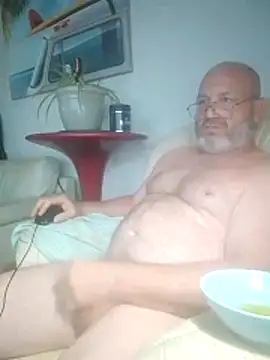 iambradz online show from April 2026 01:28:01 AM