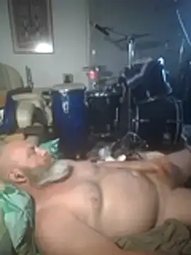 iambradz online show from November 2025 04:22:01 PM