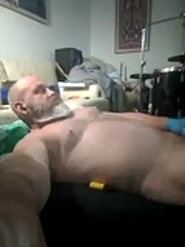 iambradz online show from November 2025 03:38:02 PM