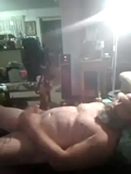 iambradz online show from November 2025 01:36:02 PM