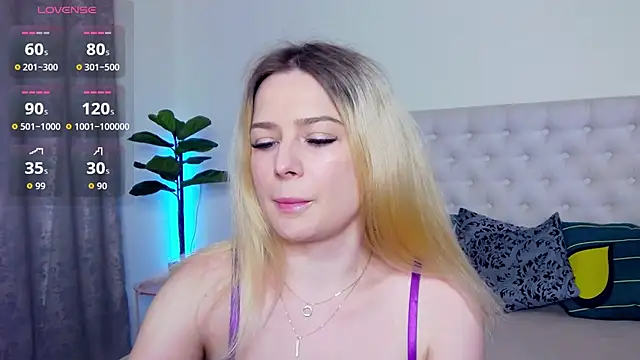 TamarraFox online show from June 2026 04:57:01 AM