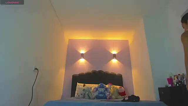 Sofia Clauss  online show from March 2026 04:20:02 AM