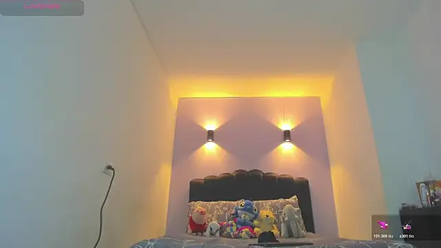 Sofia Clauss  online show from May 2026 04:09:02 AM