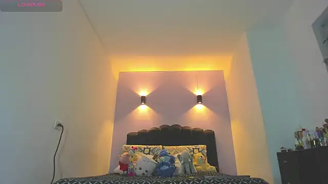Sofia Clauss  online show from April 2026 04:35:02 AM